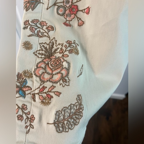 NWOT American Eagle Jeans 10 Short - Picture 2 of 4